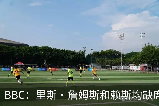 BBC：里斯·詹姆斯和赖斯均缺席英格兰在周四的训练，后者无大碍